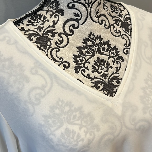 Ivanka Trump blouse - Picture 2 of 4